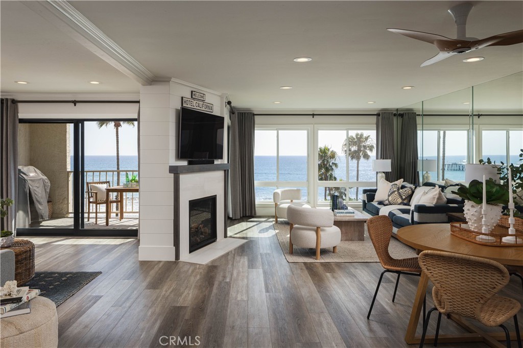 423 Avenida Granada 2