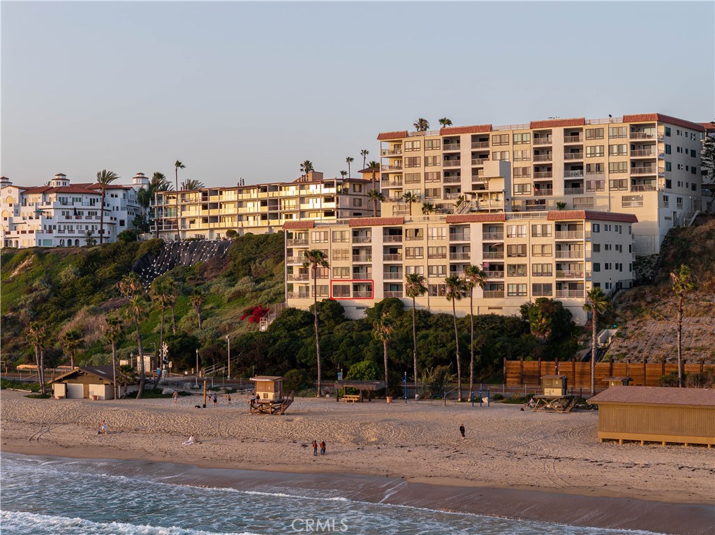 423 Avenida Granada 2