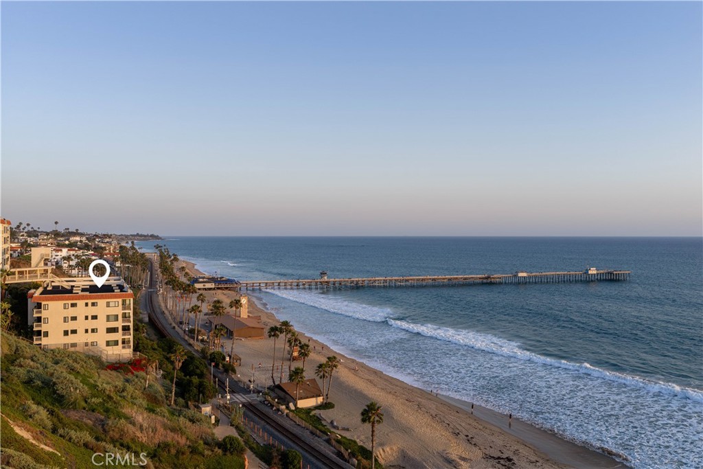 423 Avenida Granada 2