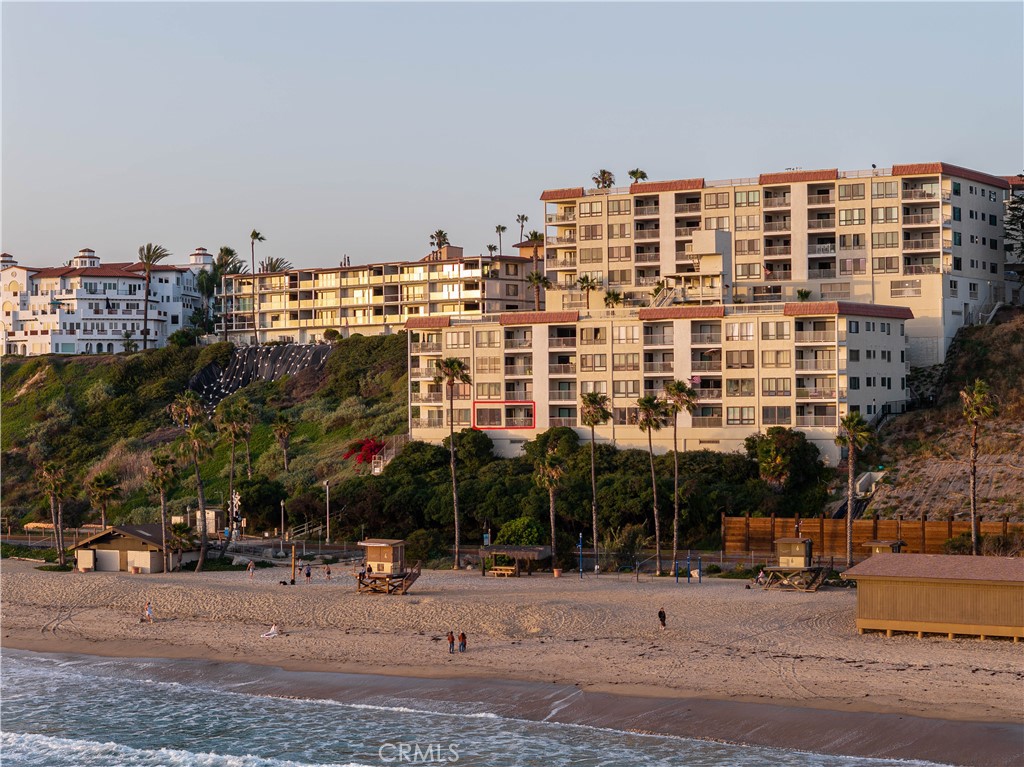 423 Avenida Granada 2