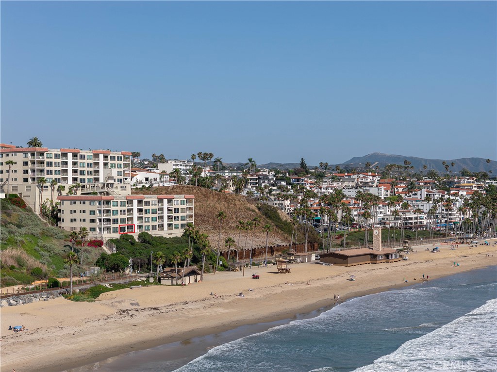 423 Avenida Granada 2