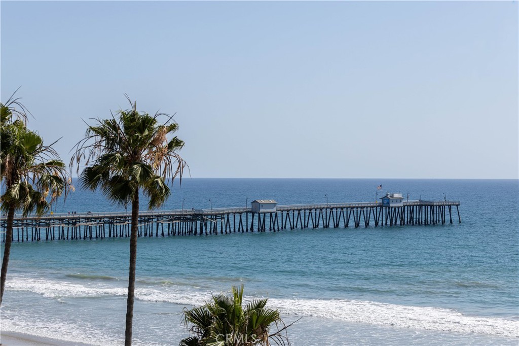 423 Avenida Granada 2