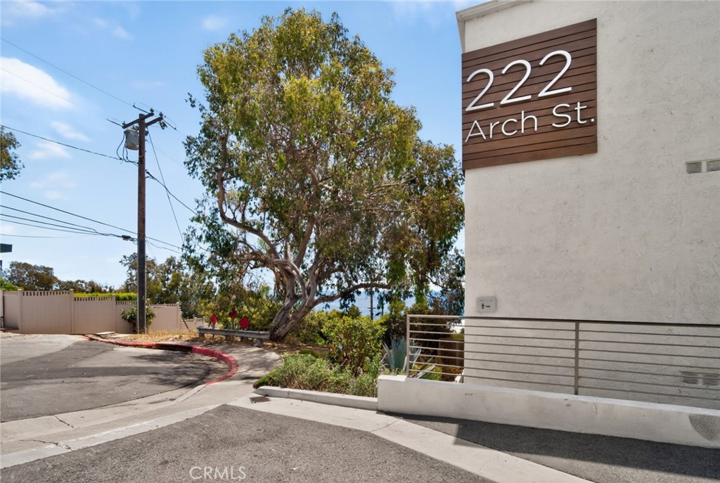 222 Arch 3