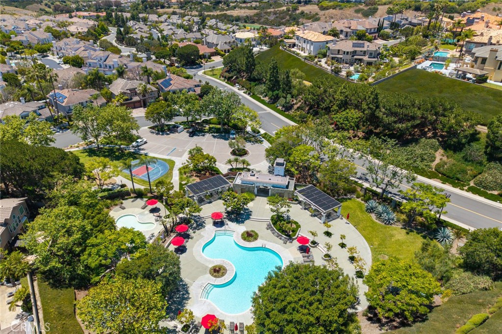 33 Brownsbury