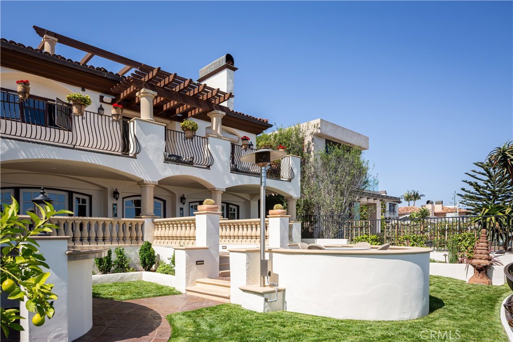 24352 Santa Clara