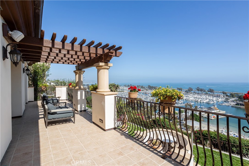 24352 Santa Clara