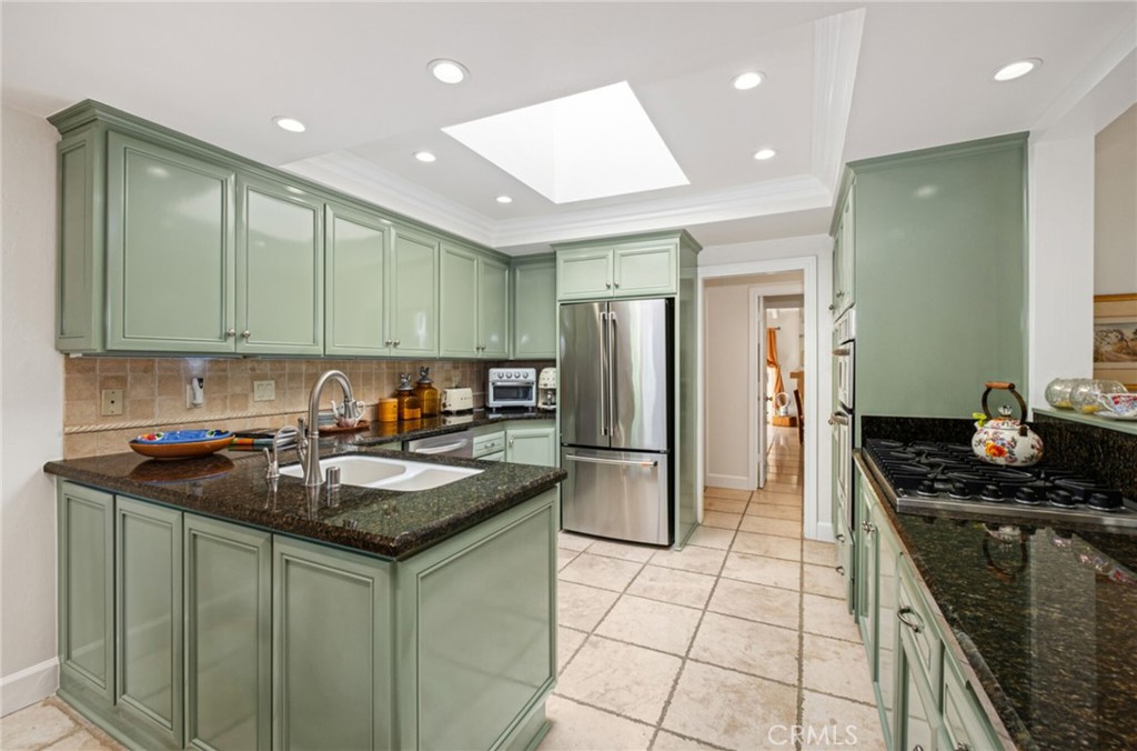 18 Shoal Drive
