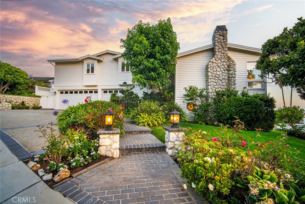 1 1/2 Vista Del Sol