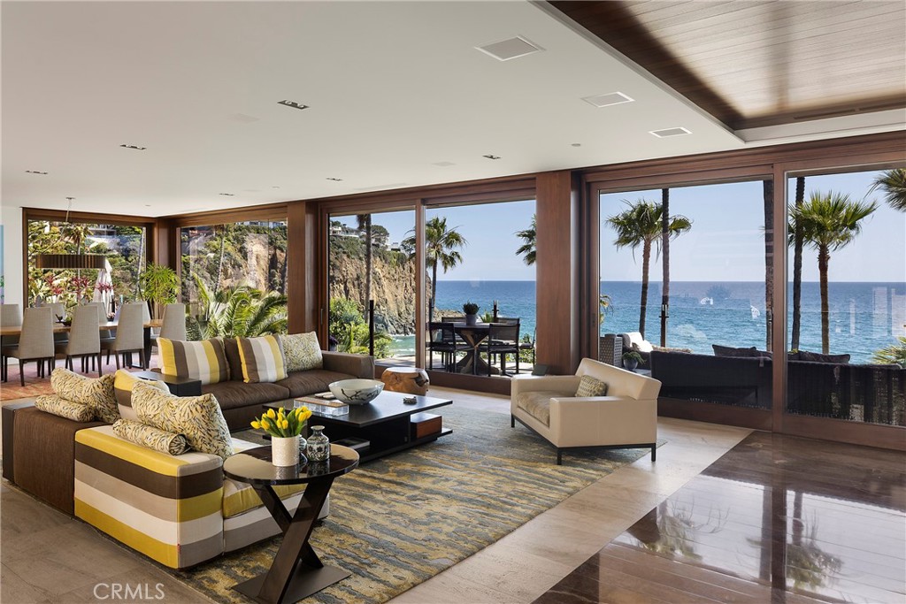 2495 Riviera