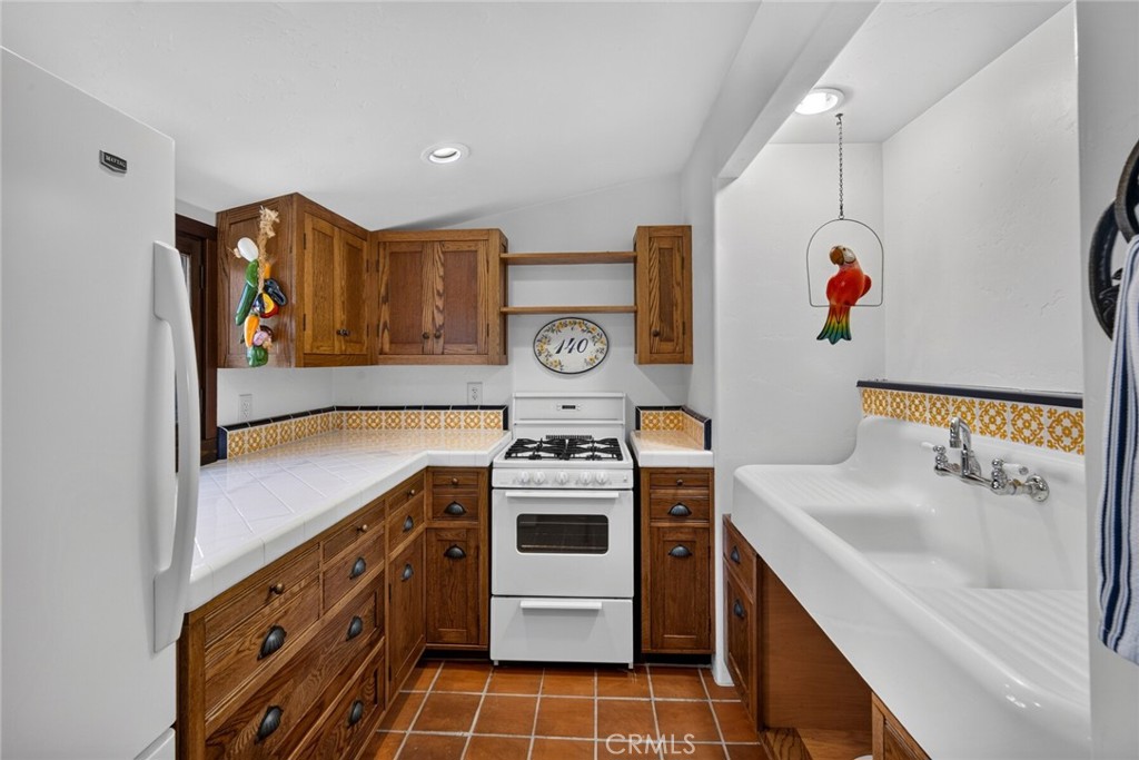 140 Avenida Miramar