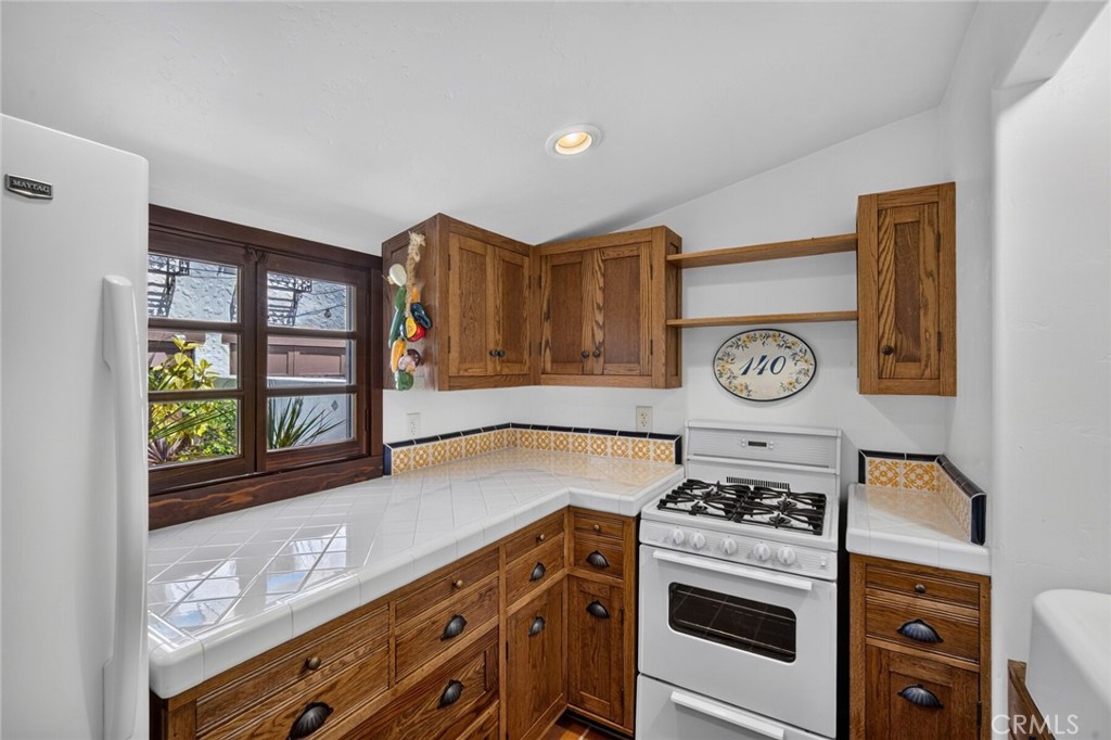 140 Avenida Miramar