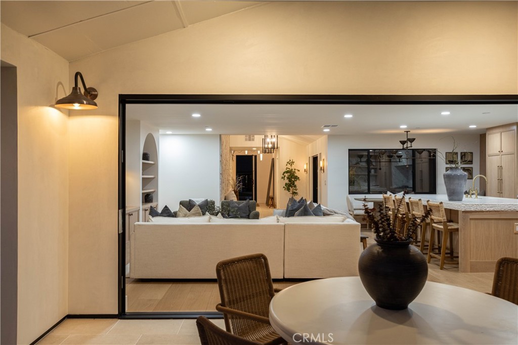 410 Avenida Salvador
