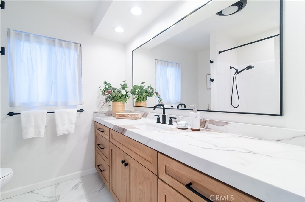251 Lower Cliff Drive 8