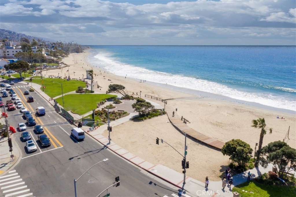 251 Lower Cliff Drive 8