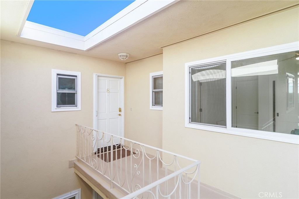 251 Lower Cliff Drive 8