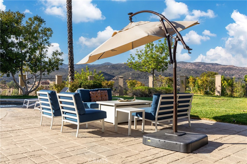 38760 Vista Del Bosque