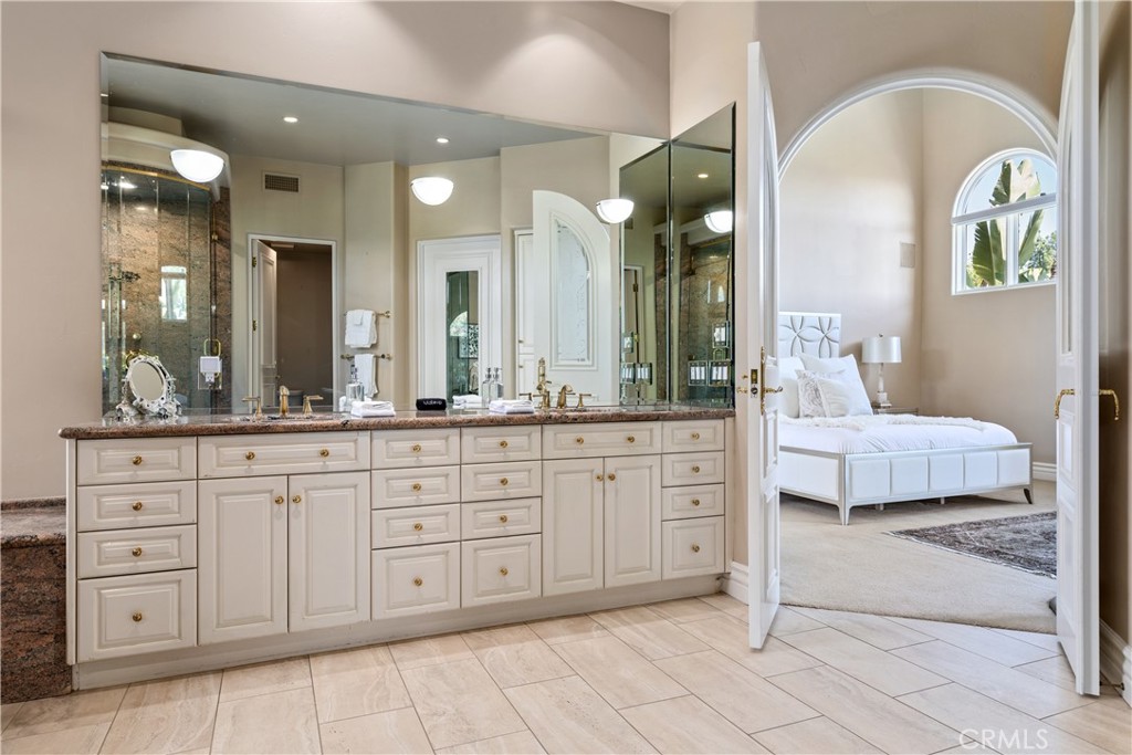 38760 Vista Del Bosque