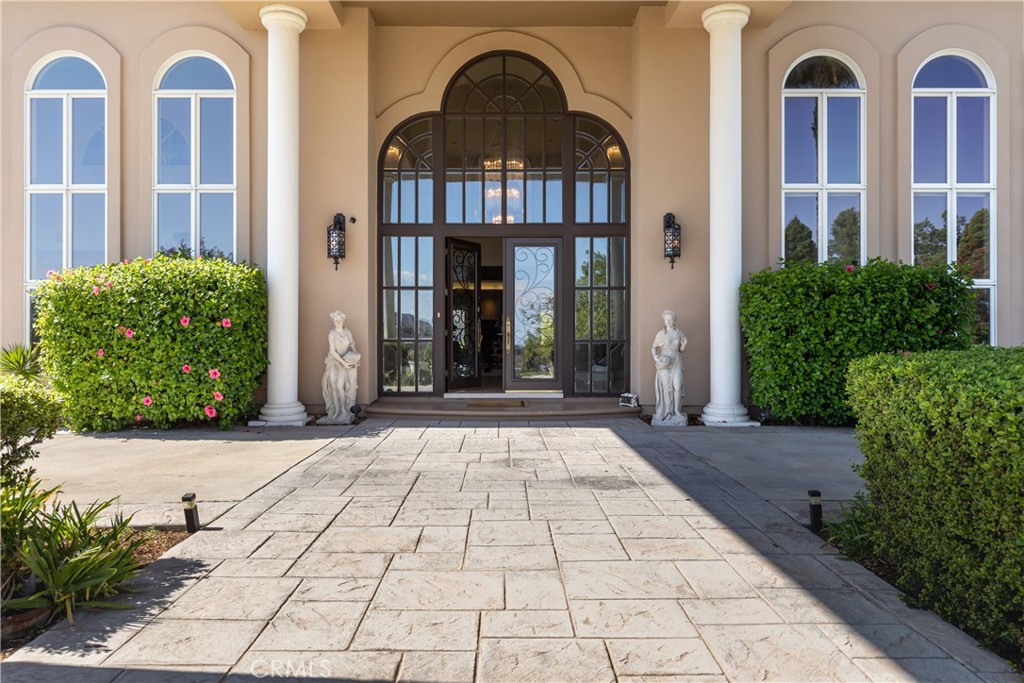 38760 Vista Del Bosque