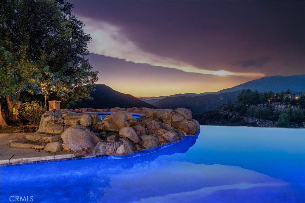 38760 Vista Del Bosque