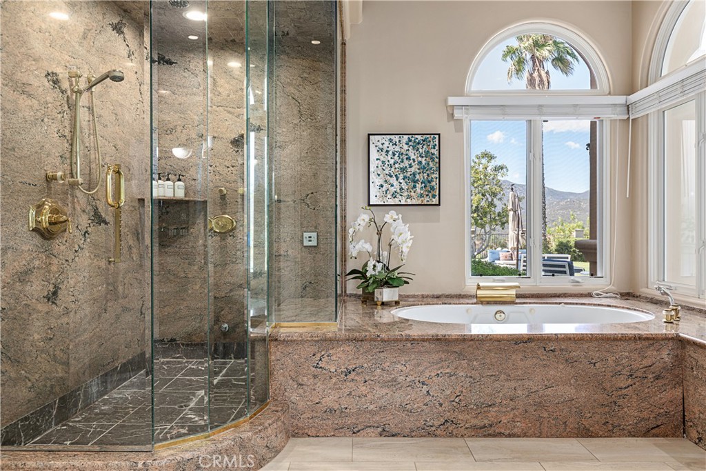 38760 Vista Del Bosque