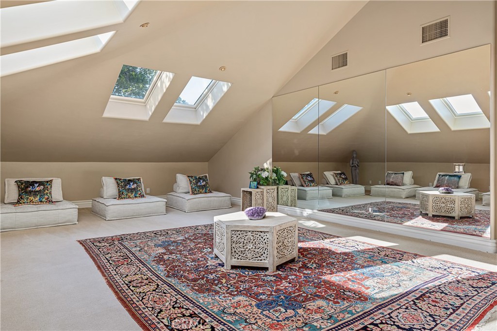 38760 Vista Del Bosque