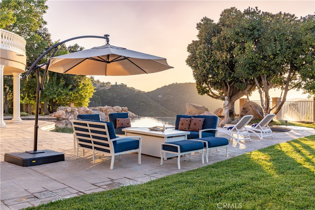 38760 Vista Del Bosque