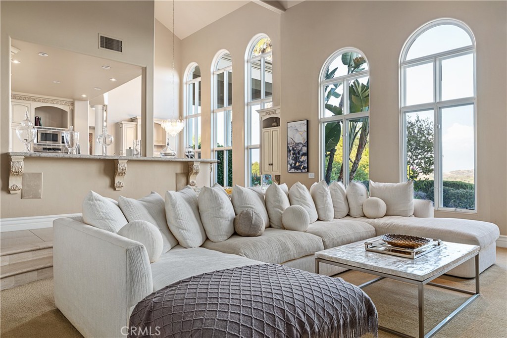 38760 Vista Del Bosque