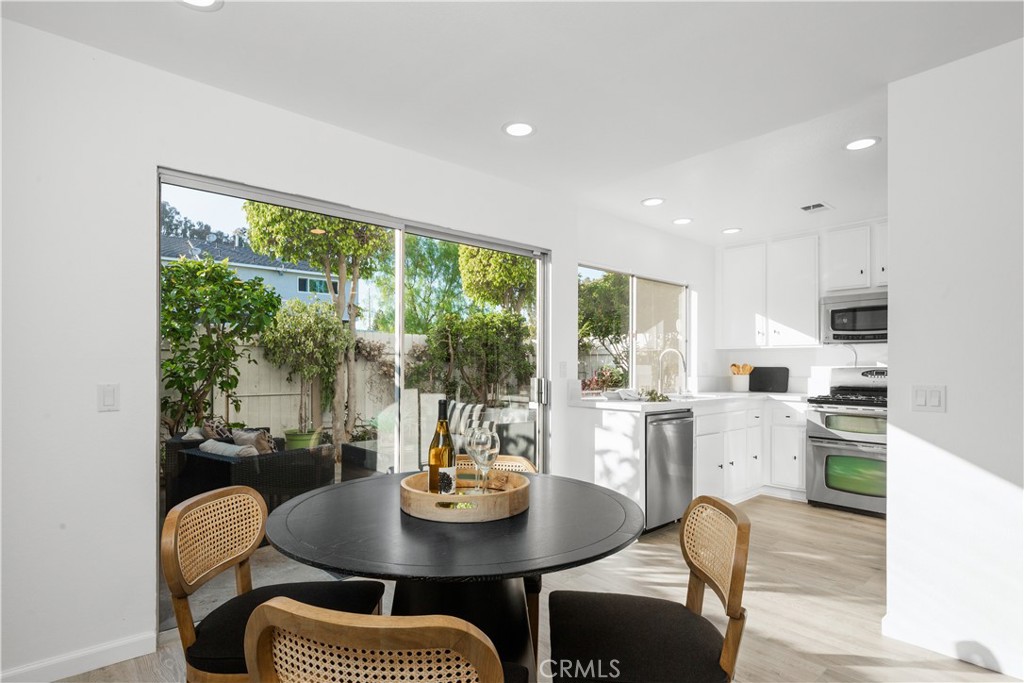 22913 Galaxy Lane 30