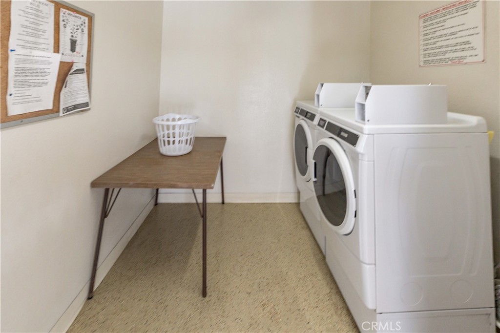 2386 Via Mariposa W 3G