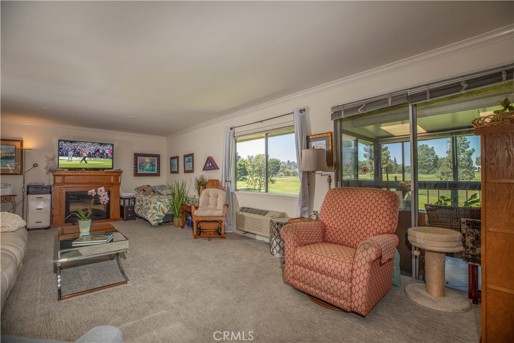 2386 Via Mariposa W 3G