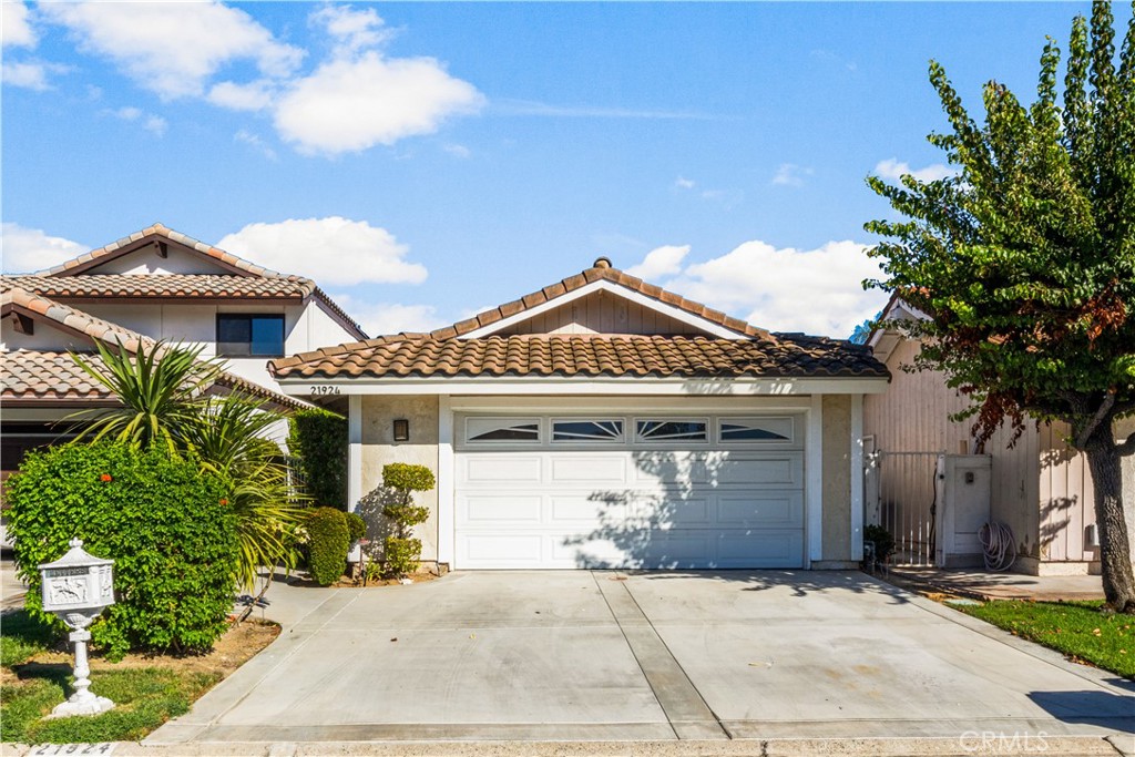 21924 Erie Lane