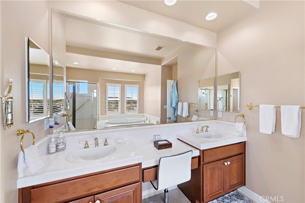 27761 Manor Hill Road