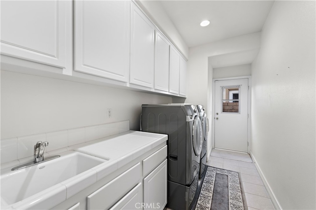 27761 Manor Hill Road