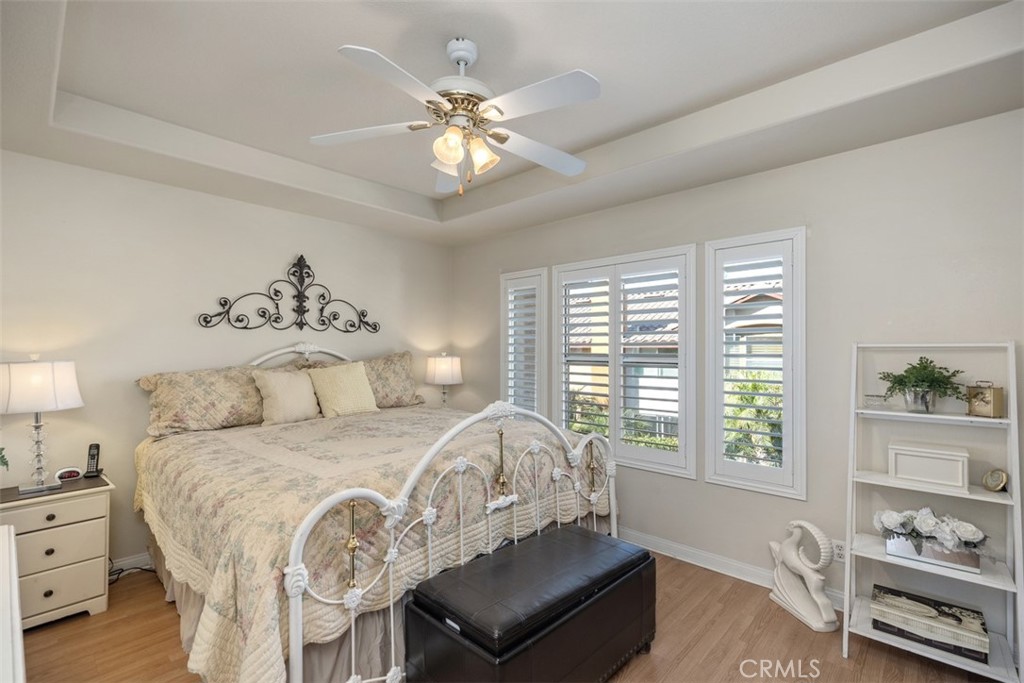 100 Mira Mesa