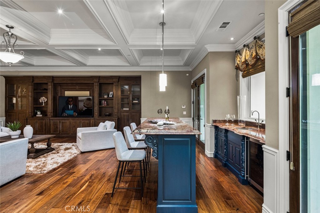 1122 S Santa Anita Avenue