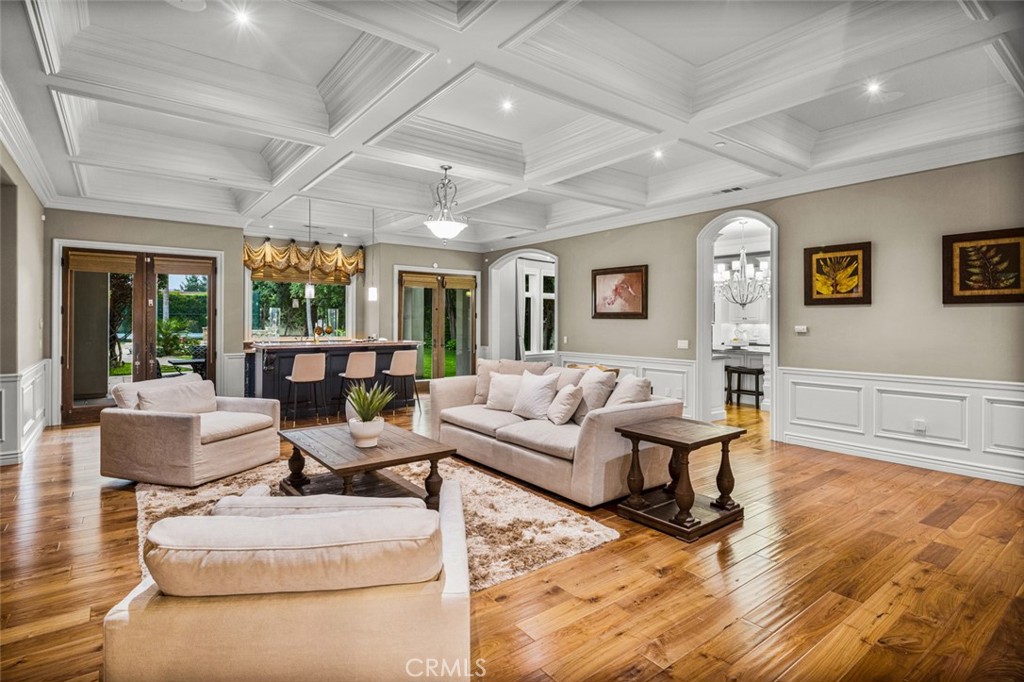 1122 S Santa Anita Avenue