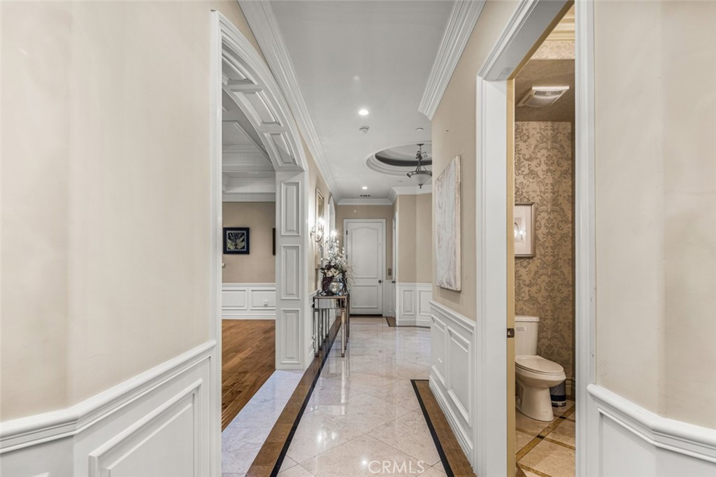 1122 S Santa Anita Avenue