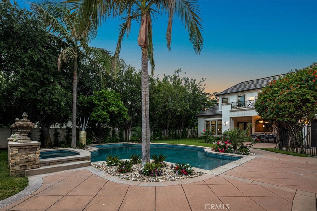 1122 S Santa Anita Avenue