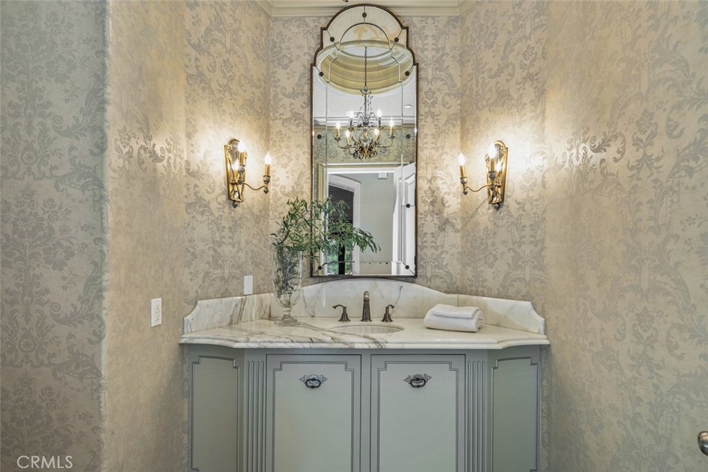 1122 S Santa Anita Avenue