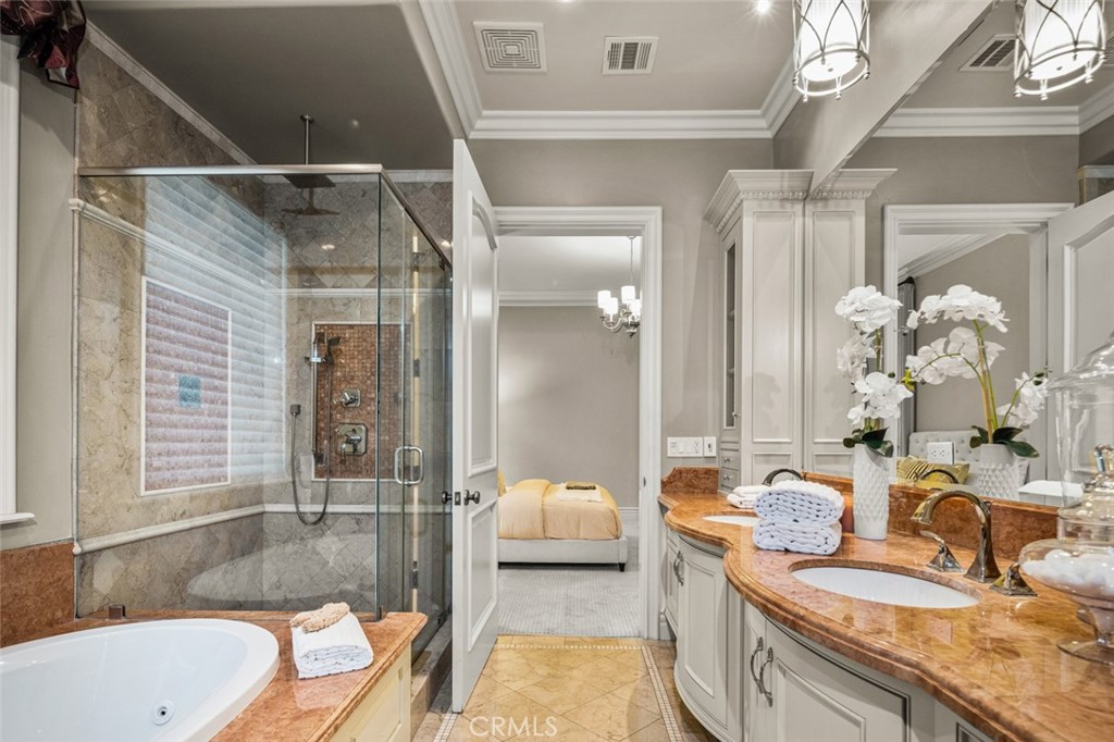 1122 S Santa Anita Avenue