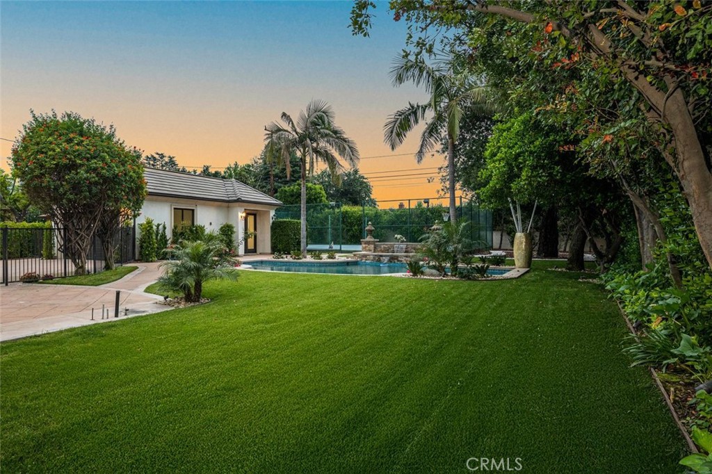 1122 S Santa Anita Avenue