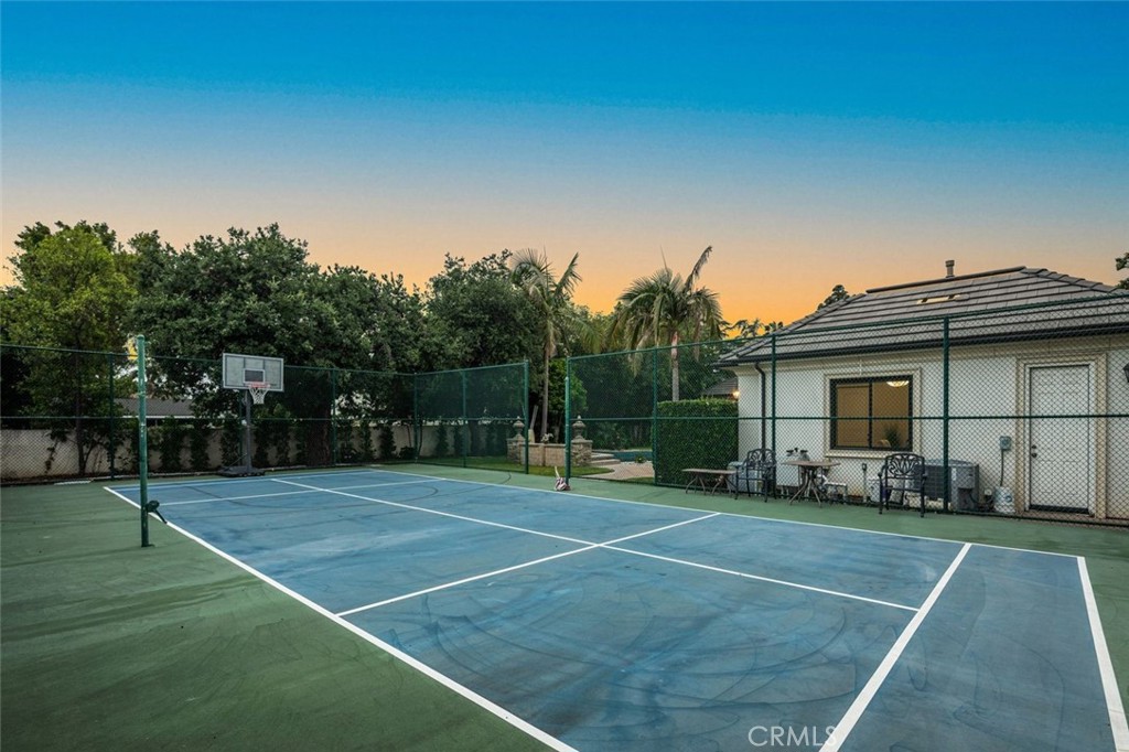 1122 S Santa Anita Avenue