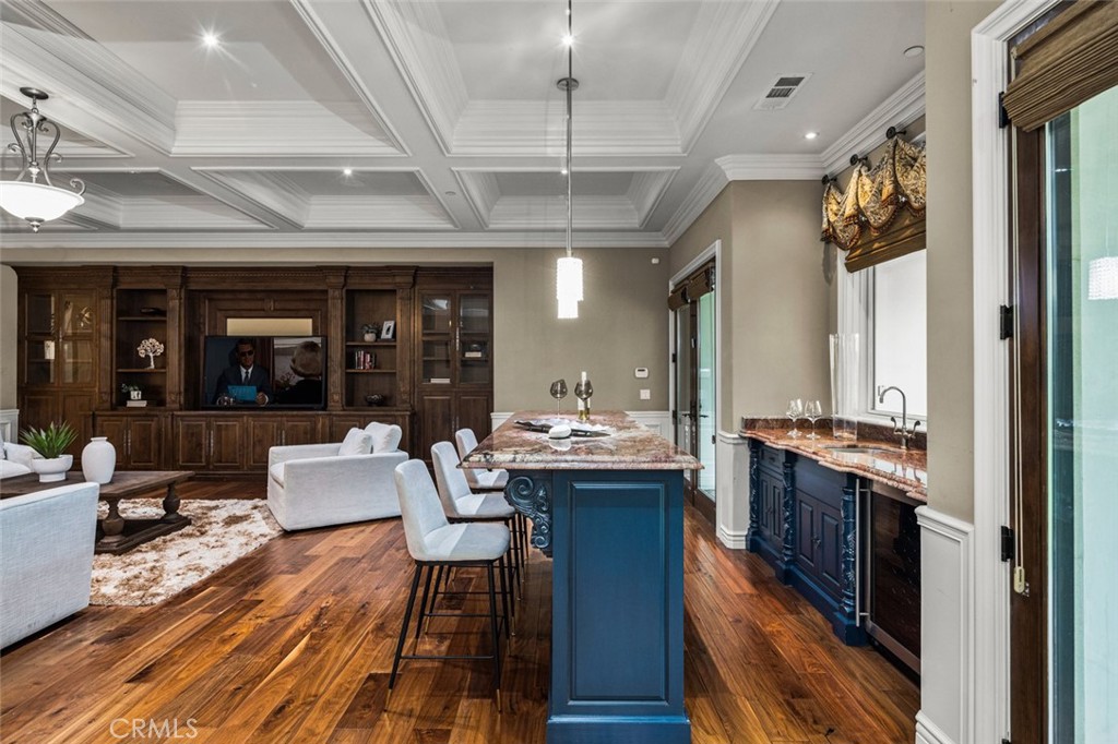 1122 S Santa Anita Avenue