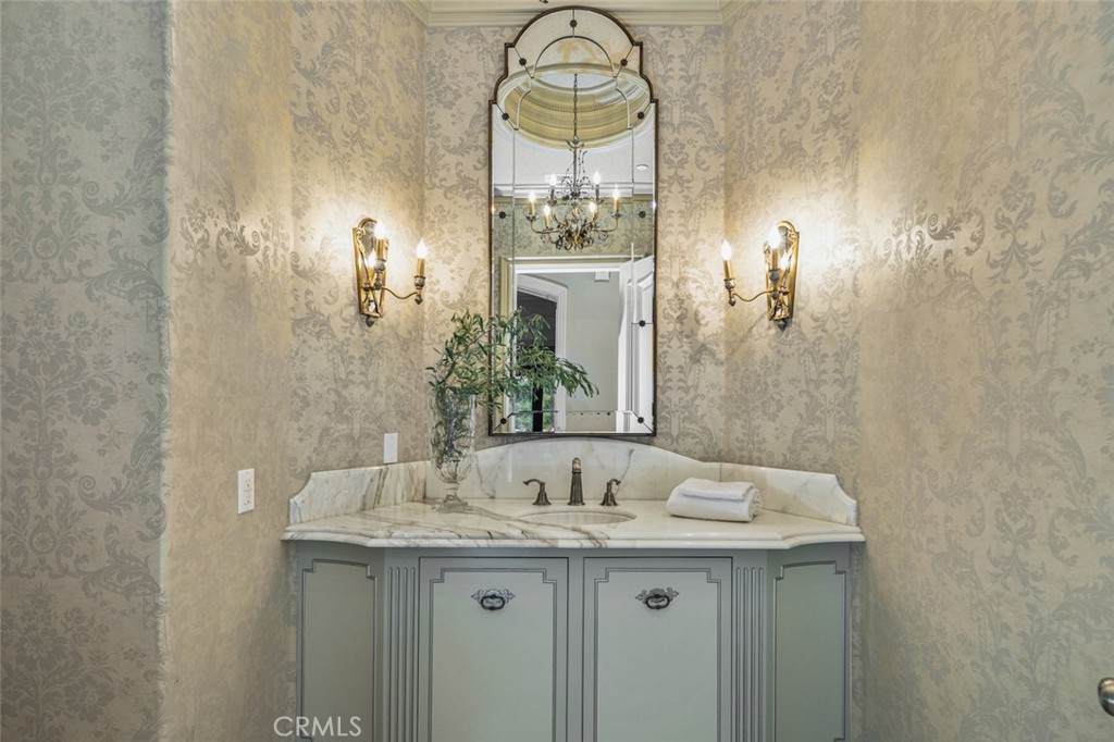 1122 S Santa Anita Avenue