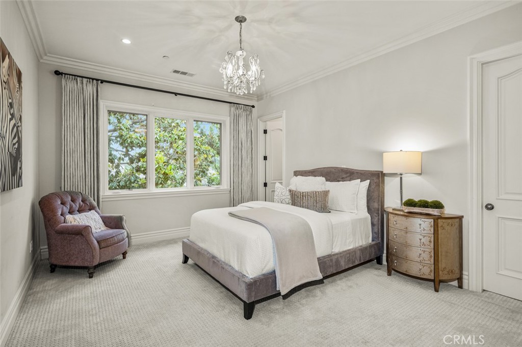 1122 S Santa Anita Avenue