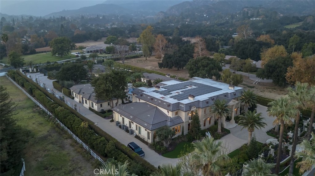 61 Palm Hill Lane