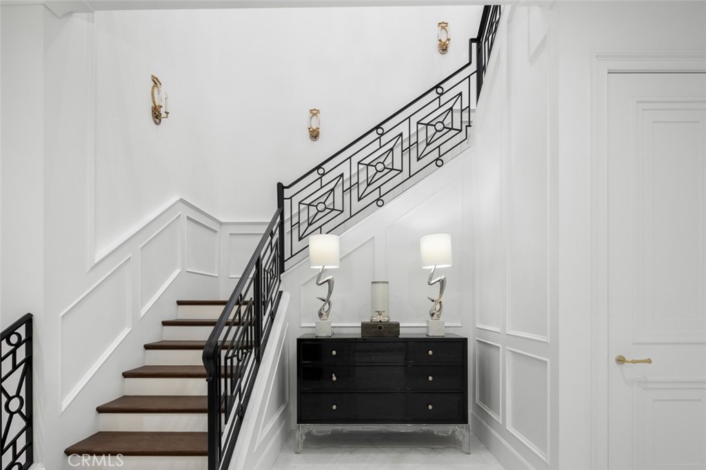 61 Palm Hill Lane