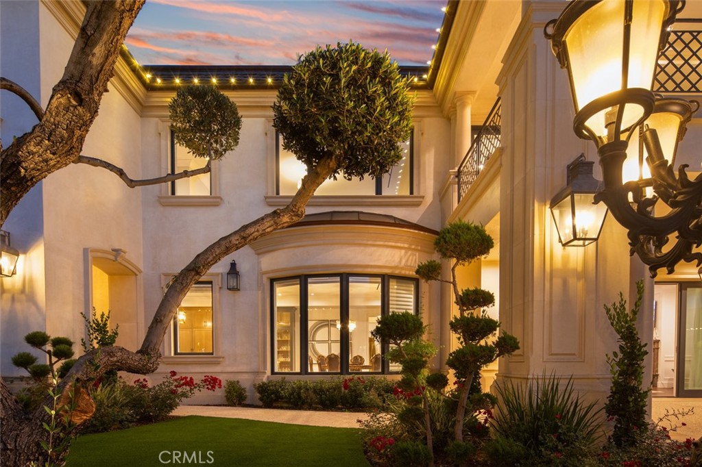 61 Palm Hill Lane