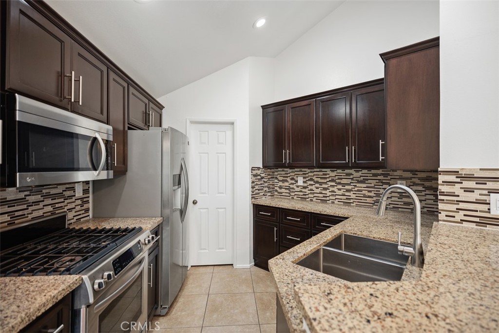 25081 Leucadia Street I