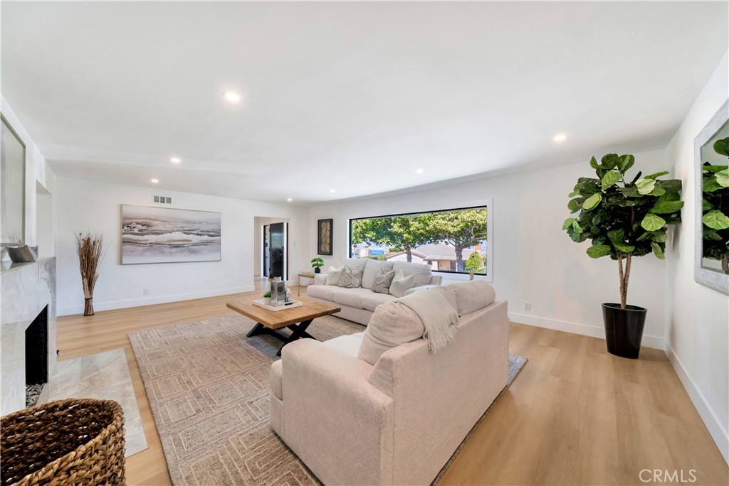 1603 Sunnyside Terrace